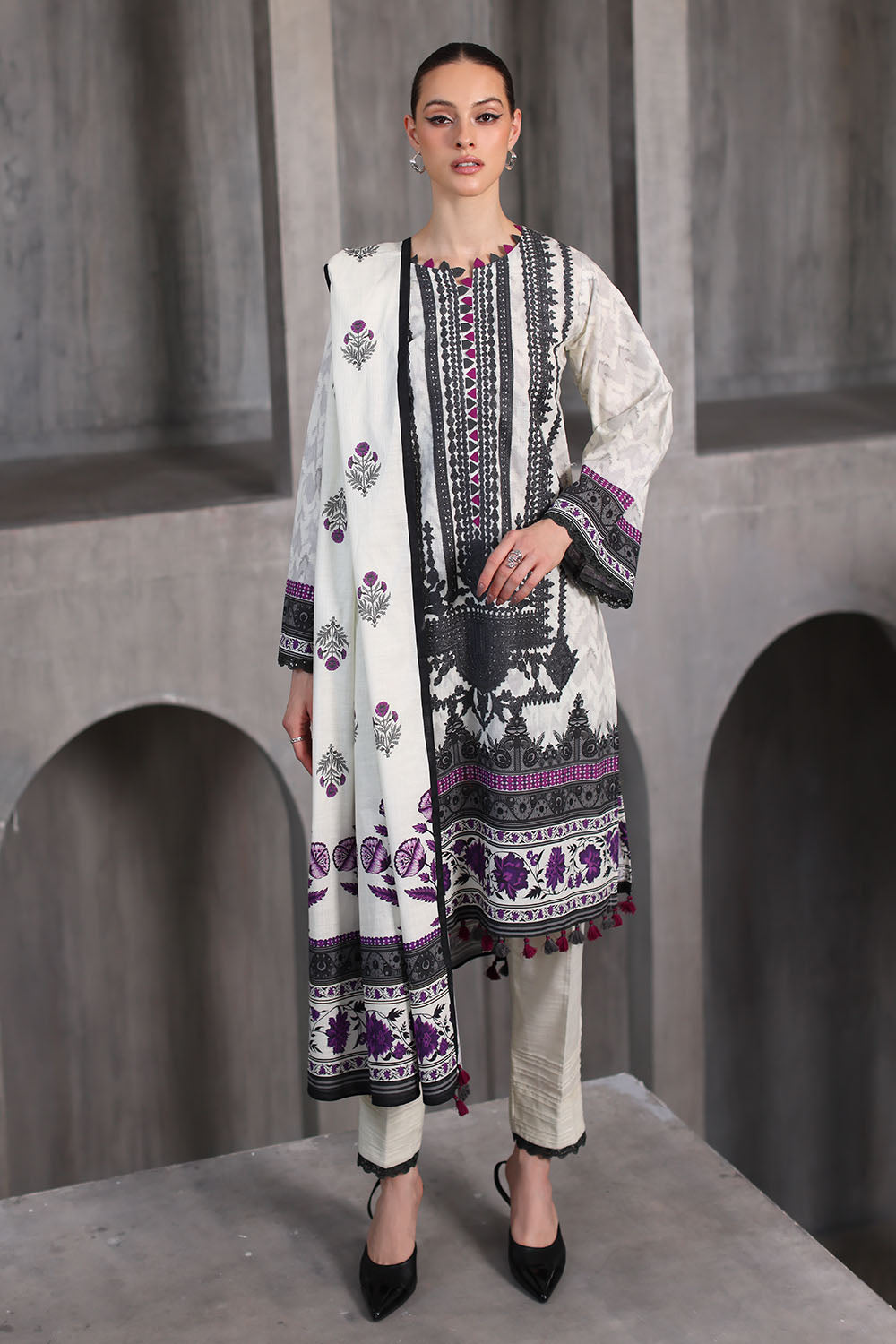 3 Piece Embroidered Printed Khaddar Suit with Printed Khaddar Dupatta