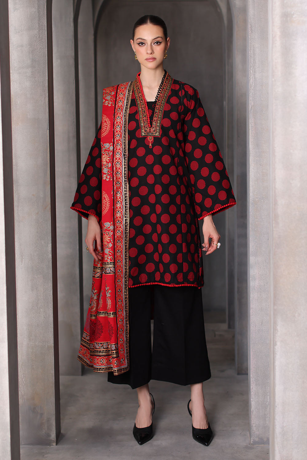 3 Piece Printed Khaddar Suit with Gold & Lacquer Printed Khaddar Dupatta