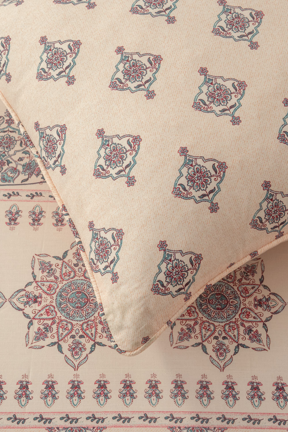 Paisley Blush T-150 Quilt Cover Set