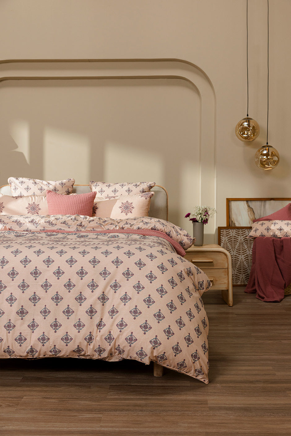 Paisley Blush T-150 Quilt Cover Set