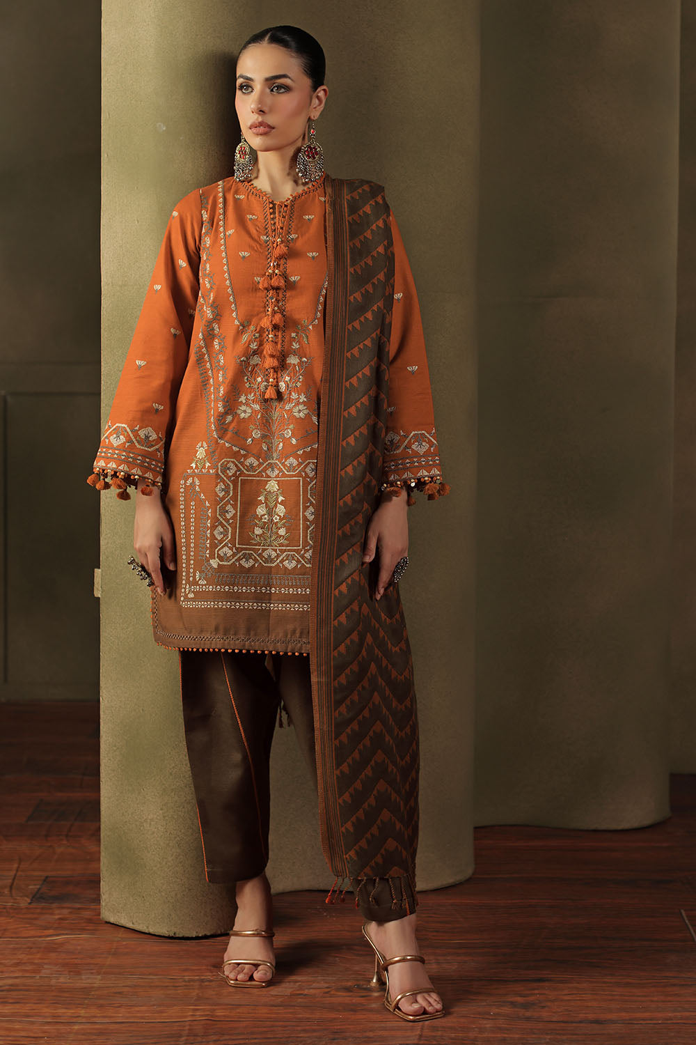 3 Piece Embroidered Khaddar Suit