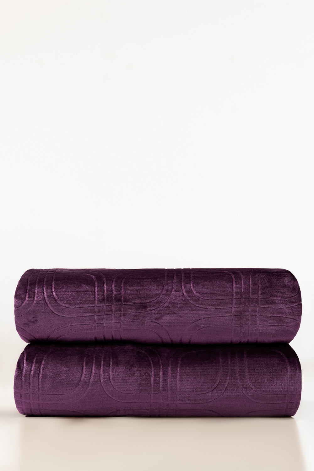 Plum Embossed Single Ply Fleece Throw