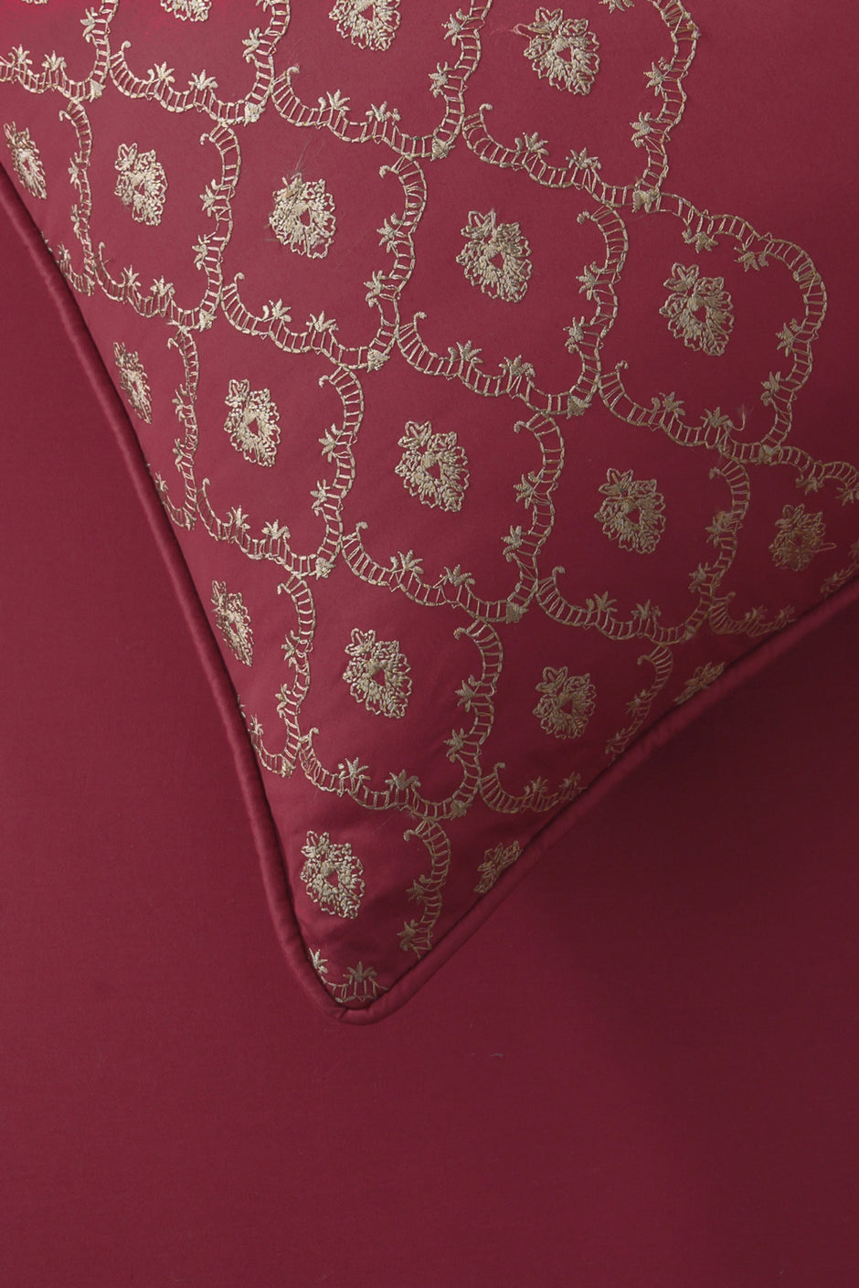 Pomegranate T-400 Embroidered Quilt Cover Set