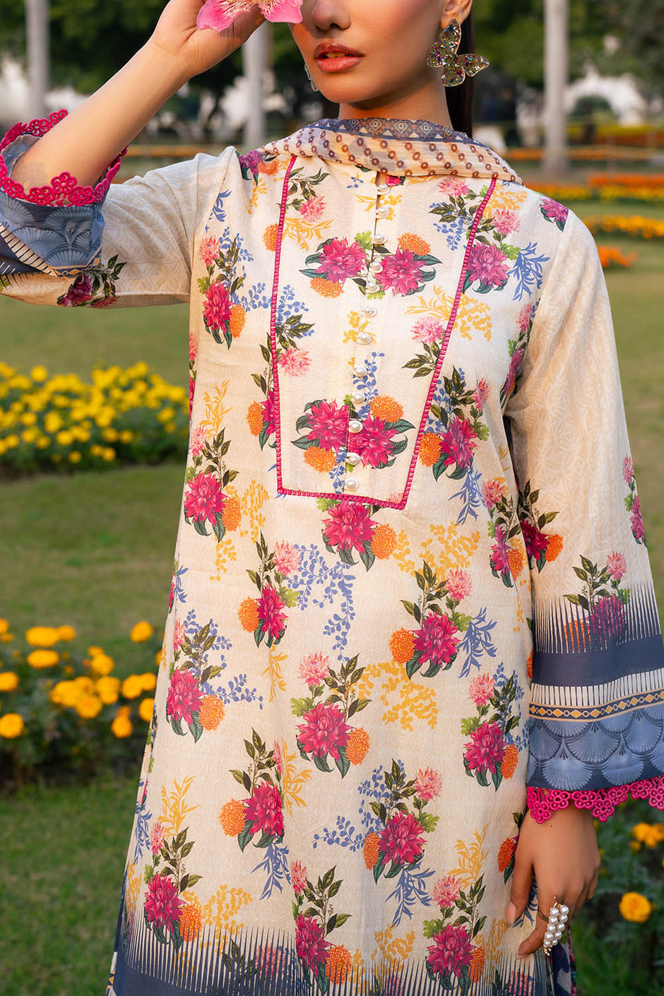 3 Piece Printed Lawn Suit with Chiffon Dupatta