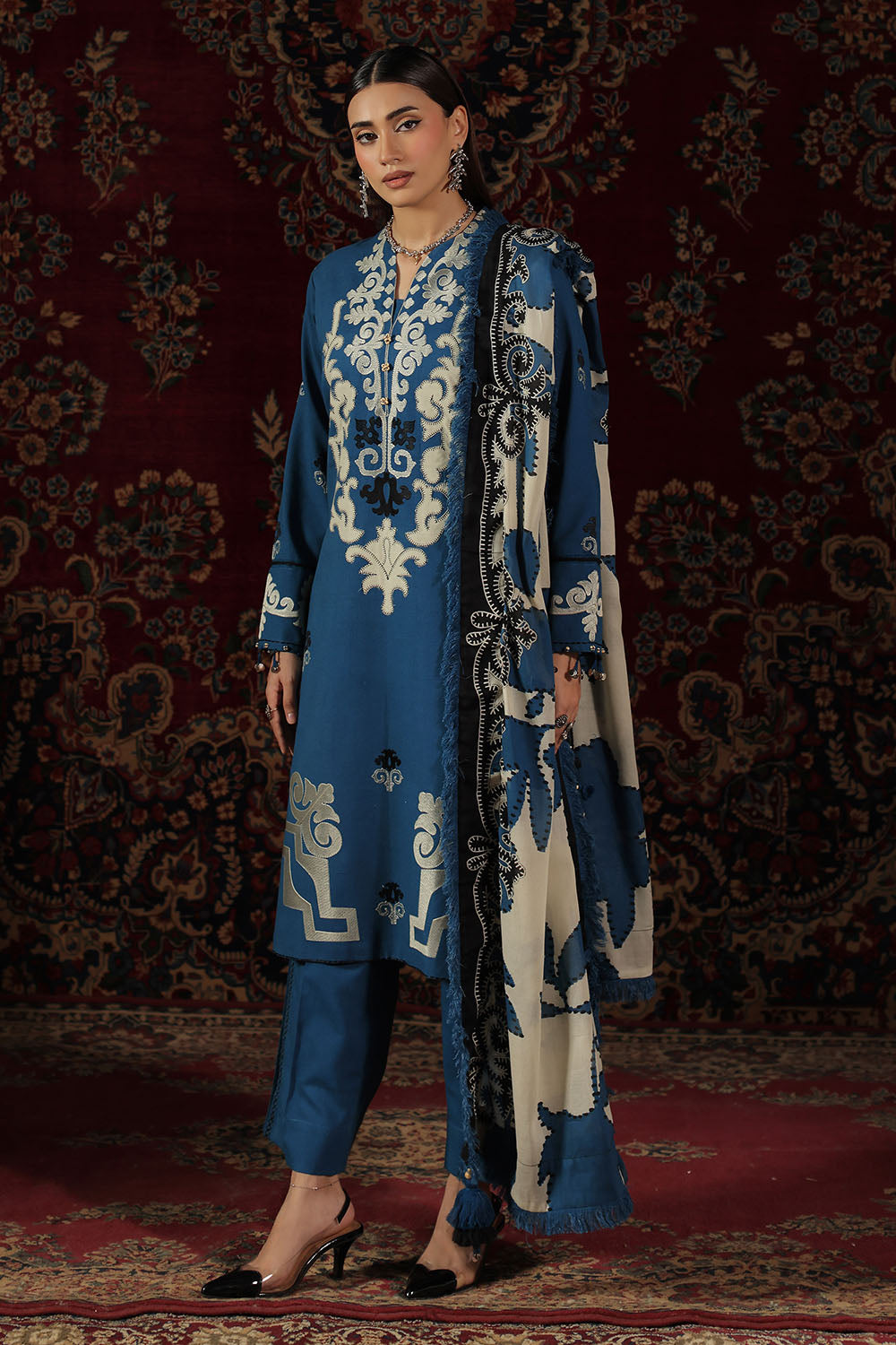 3 Piece Embroidered Textured Cotton Linen Suit