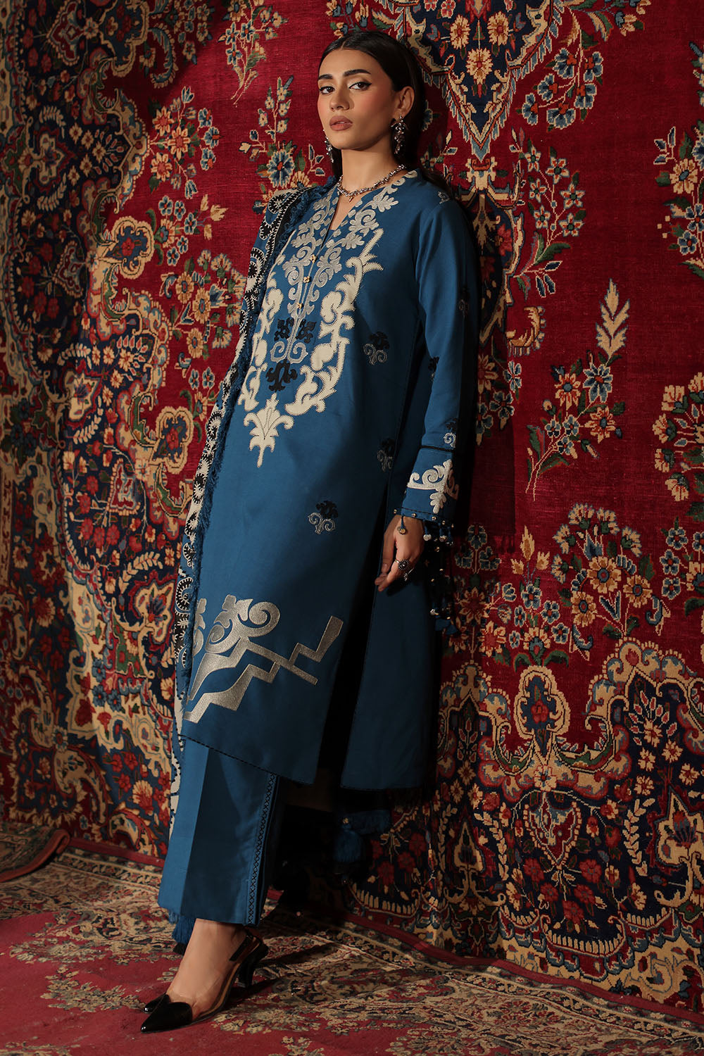 3 Piece Embroidered Textured Cotton Linen Suit