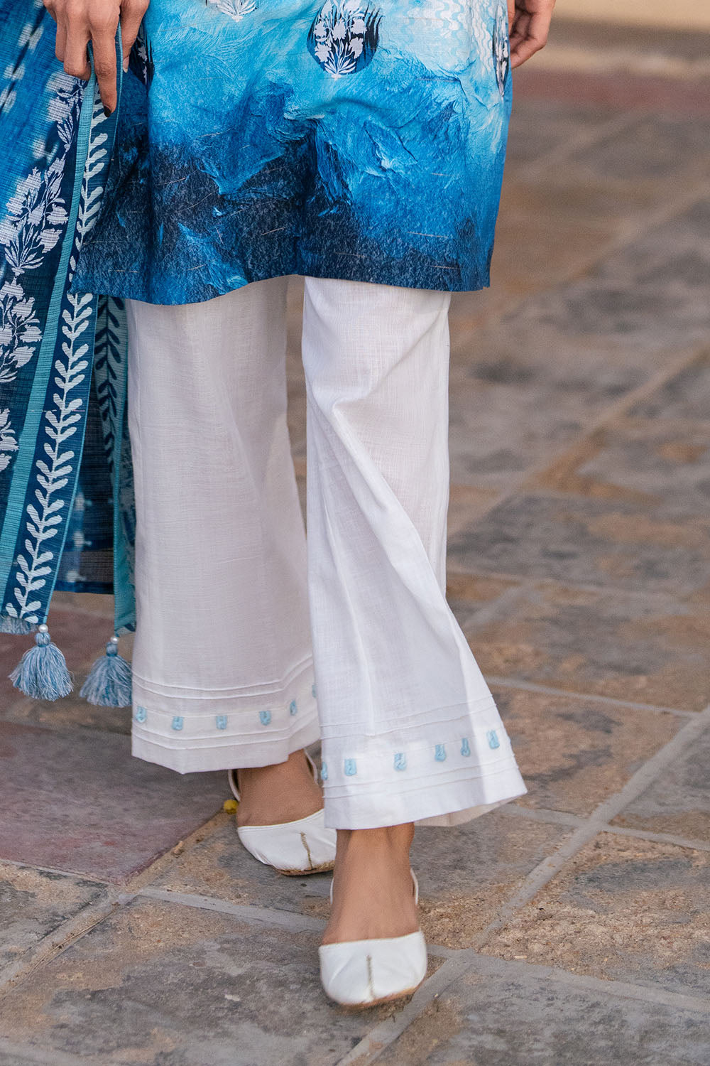 3 Piece Printed Khaddar Stripe Suit