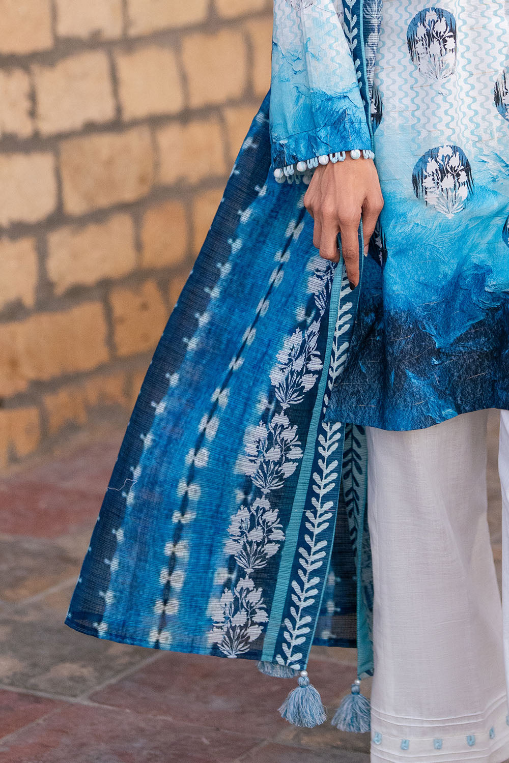 3 Piece Printed Khaddar Stripe Suit