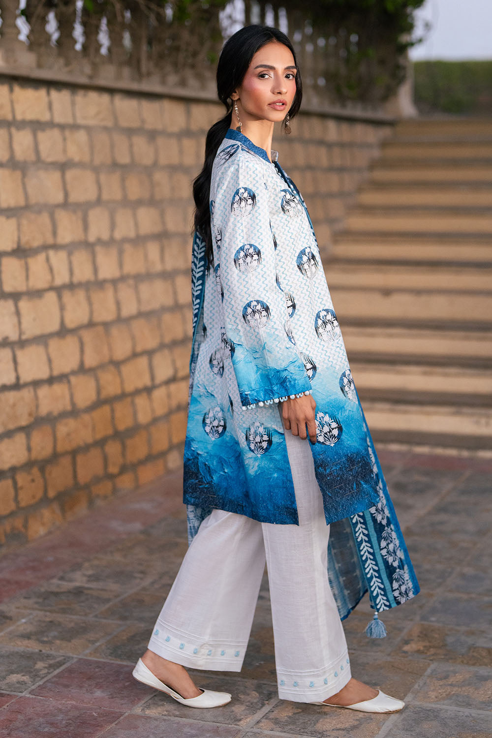3 Piece Printed Khaddar Stripe Suit