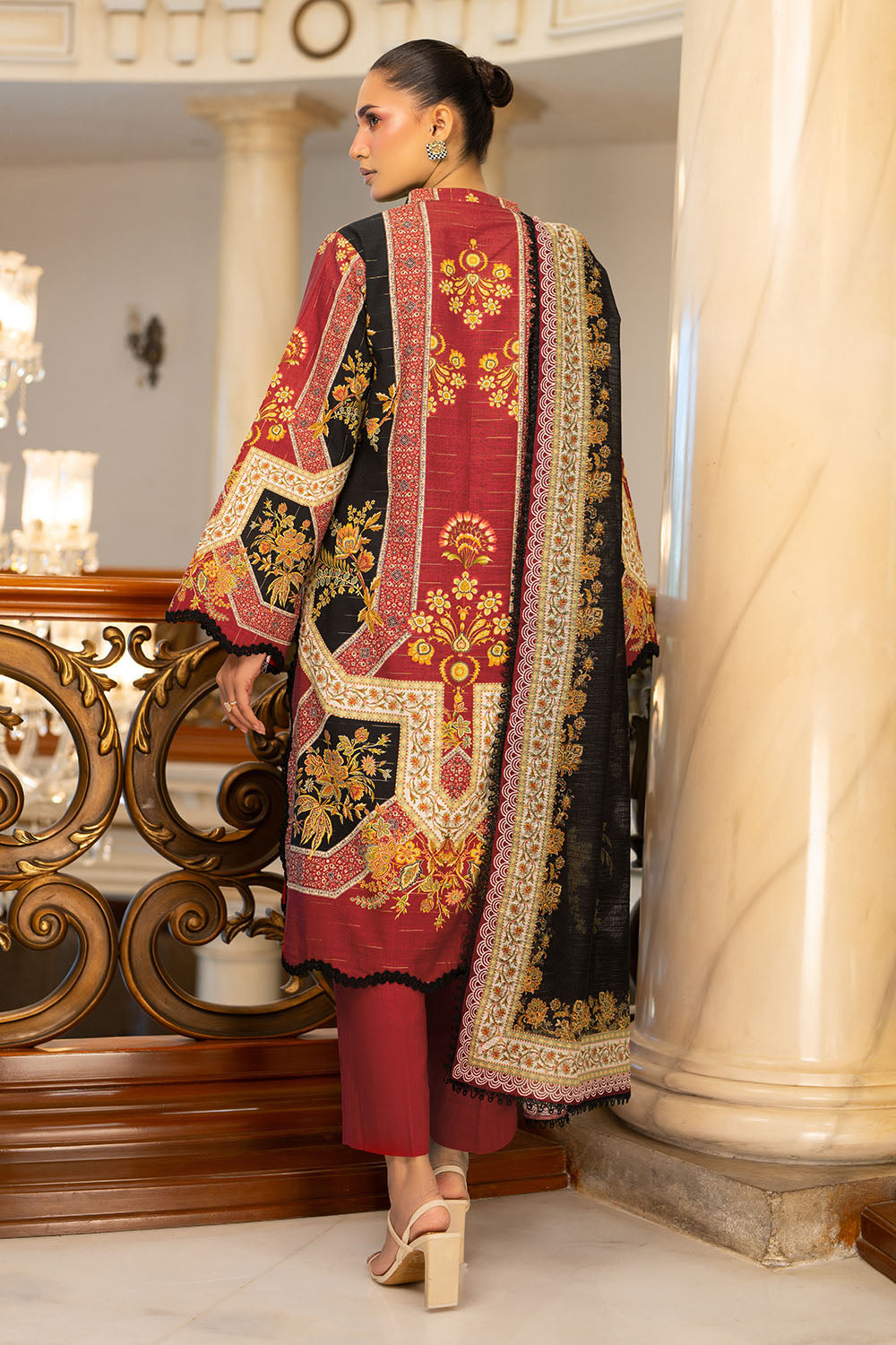 3 Piece Printed Khaddar Stripe Suit