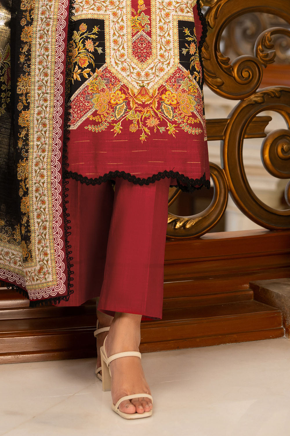 3 Piece Printed Khaddar Stripe Suit
