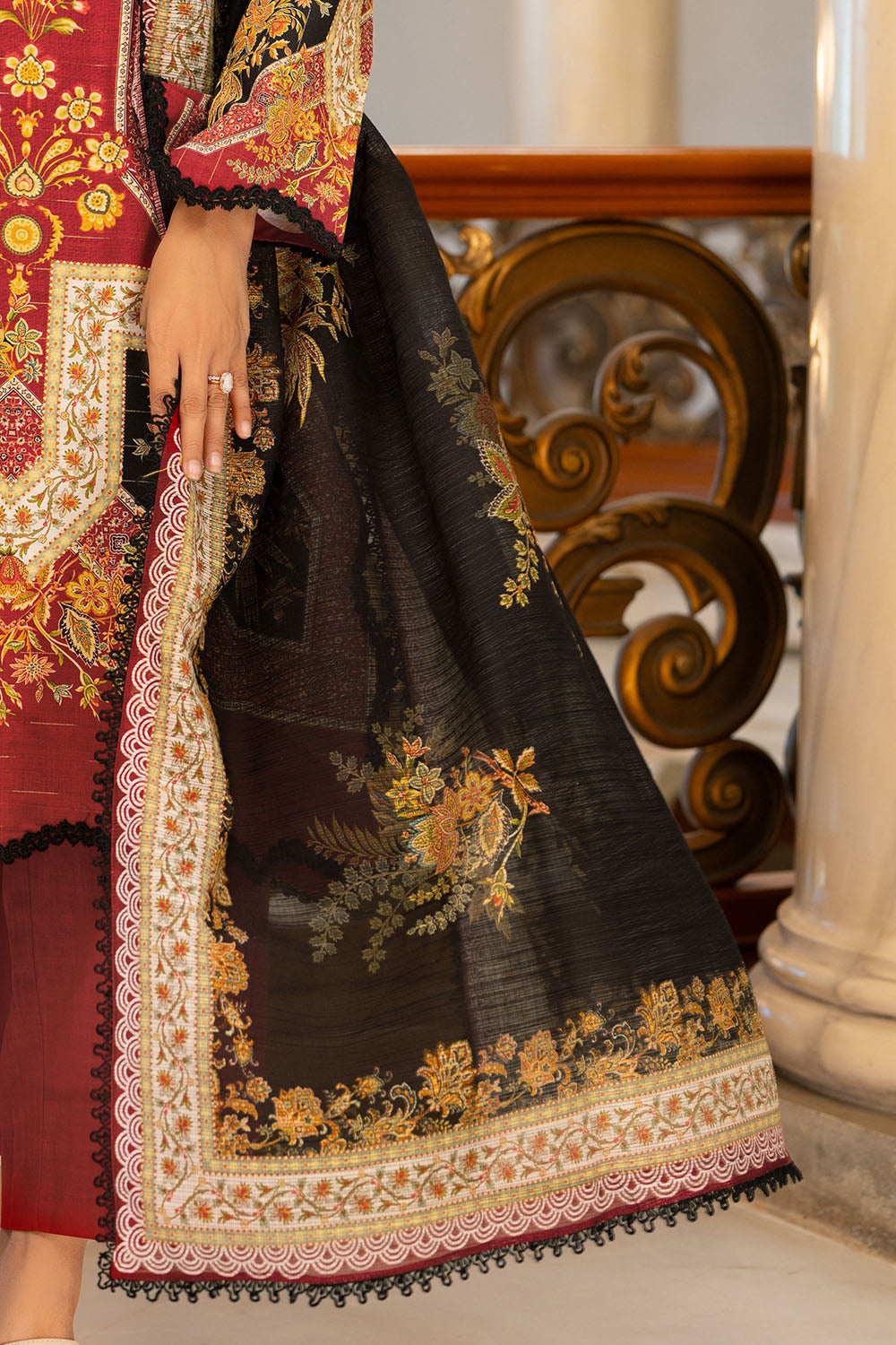 3 Piece Printed Khaddar Stripe Suit