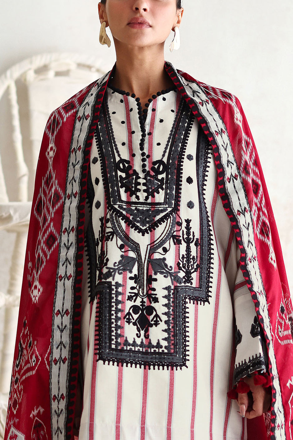 3 Piece Embroidered Jacquard Suit with Printed Denting Lawn Dupatta