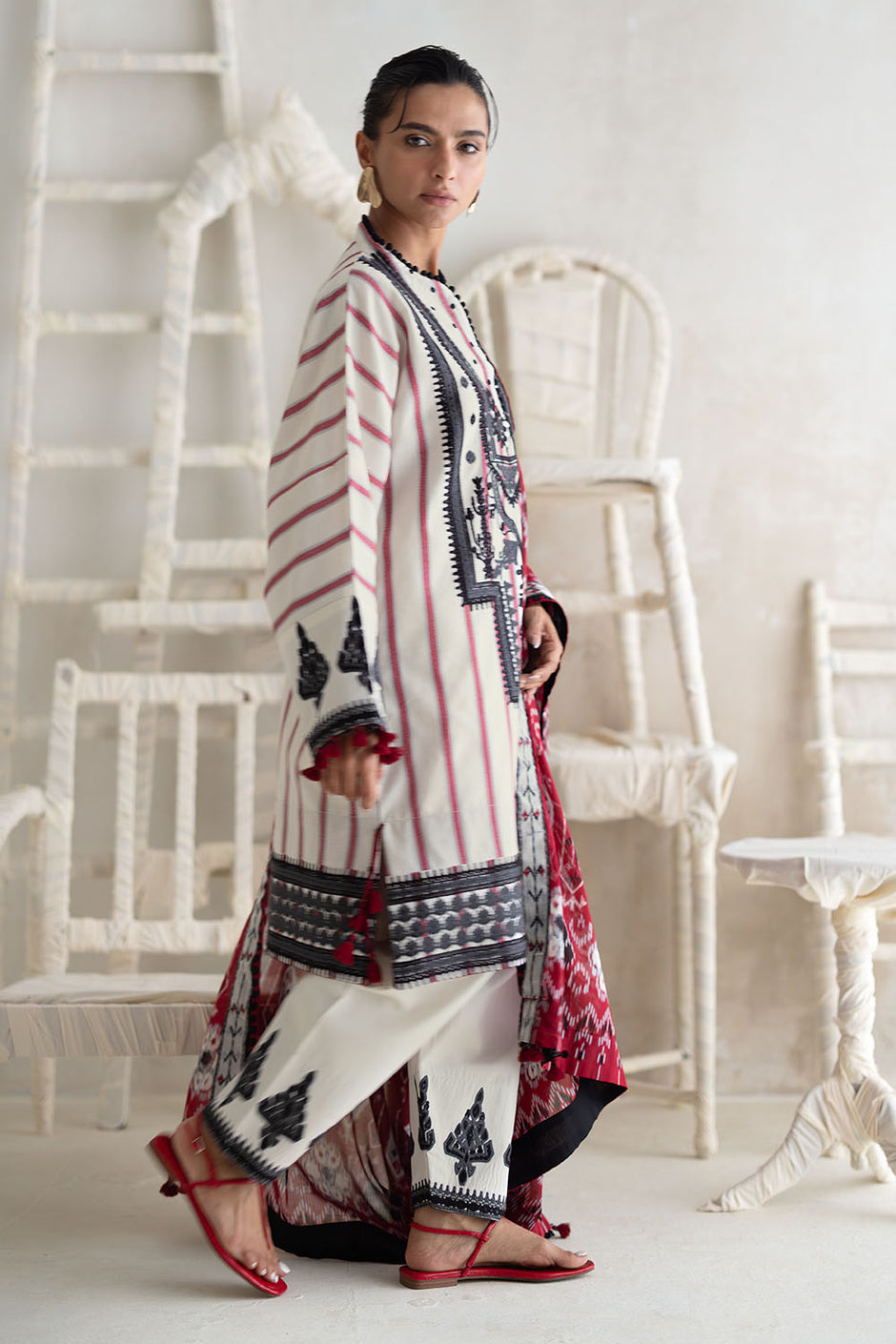3 Piece Embroidered Jacquard Suit with Printed Denting Lawn Dupatta