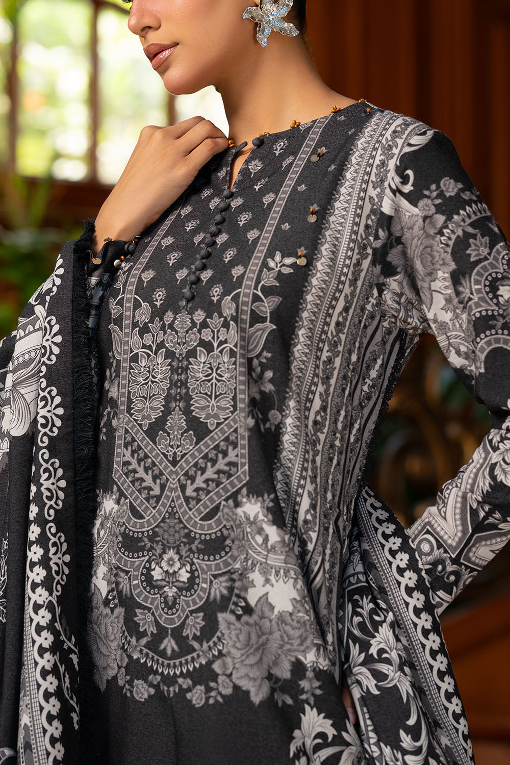 3 Piece Printed Karandi Suit