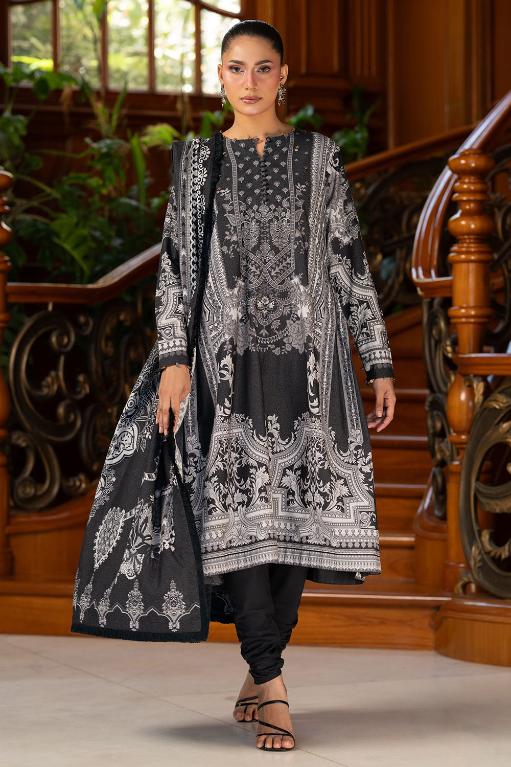 3 Piece Printed Karandi Suit