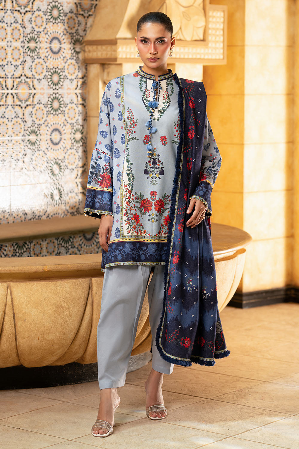3 Piece Printed Karandi Suit