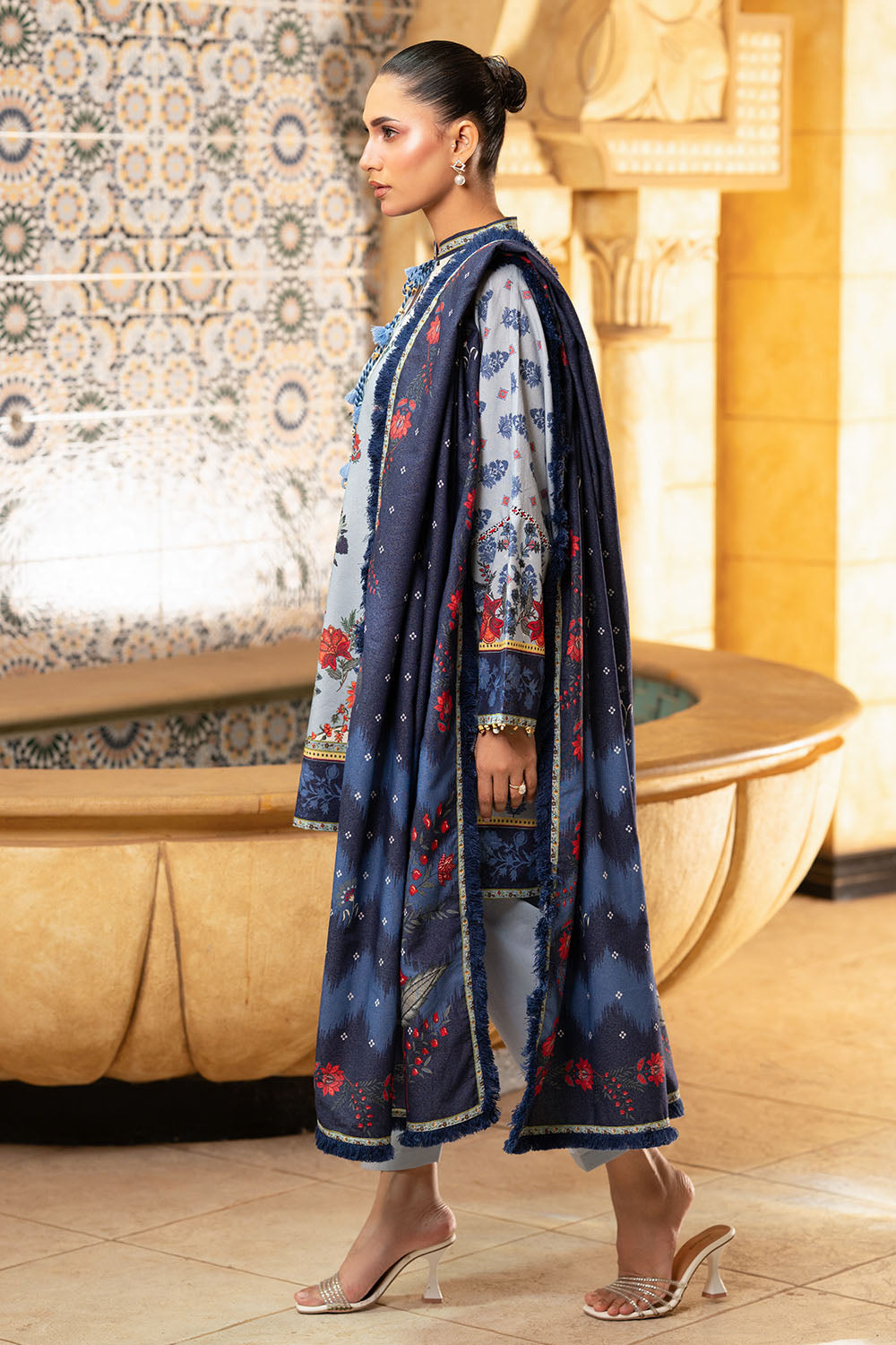 3 Piece Printed Karandi Suit