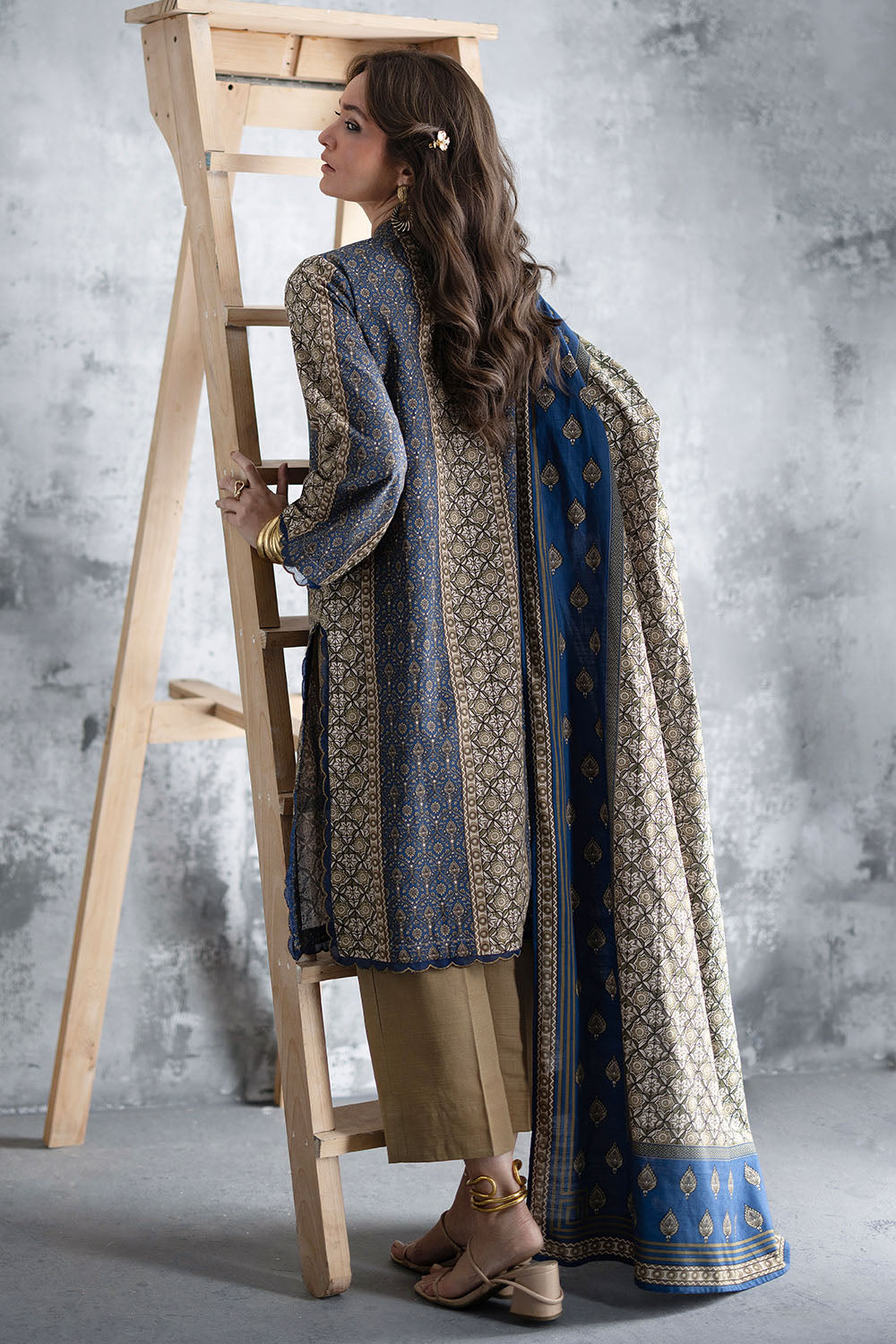 3 Piece Printed Khaddar Suit with Printed Khaddar Dupatta
