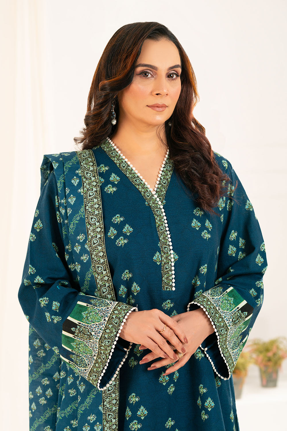 3 Piece Printed Khaddar Suit with Dupatta K-52040