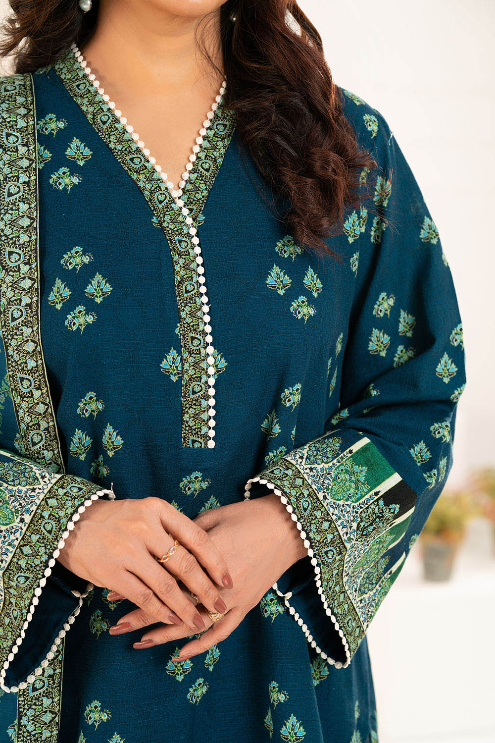 3 Piece Printed Khaddar Suit with Dupatta K-52040