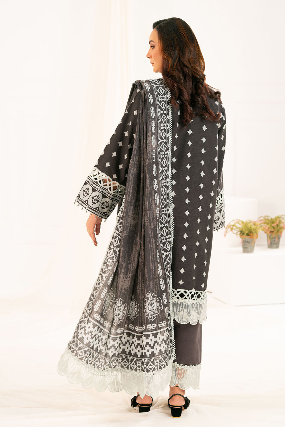 3 Piece Printed Khaddar Suit with Dupatta K-52041