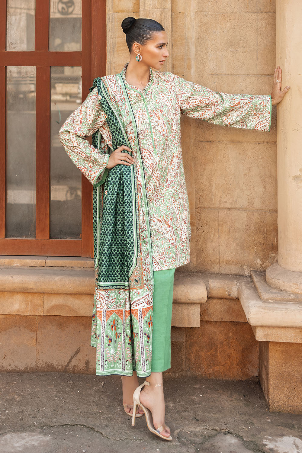 3 Piece Printed Khaddar Suit with Dupatta K-52043