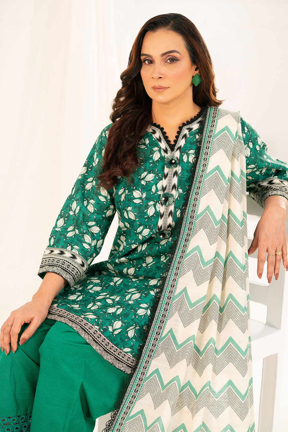 3 Piece Printed Khaddar Suit with Dupatta K-52065