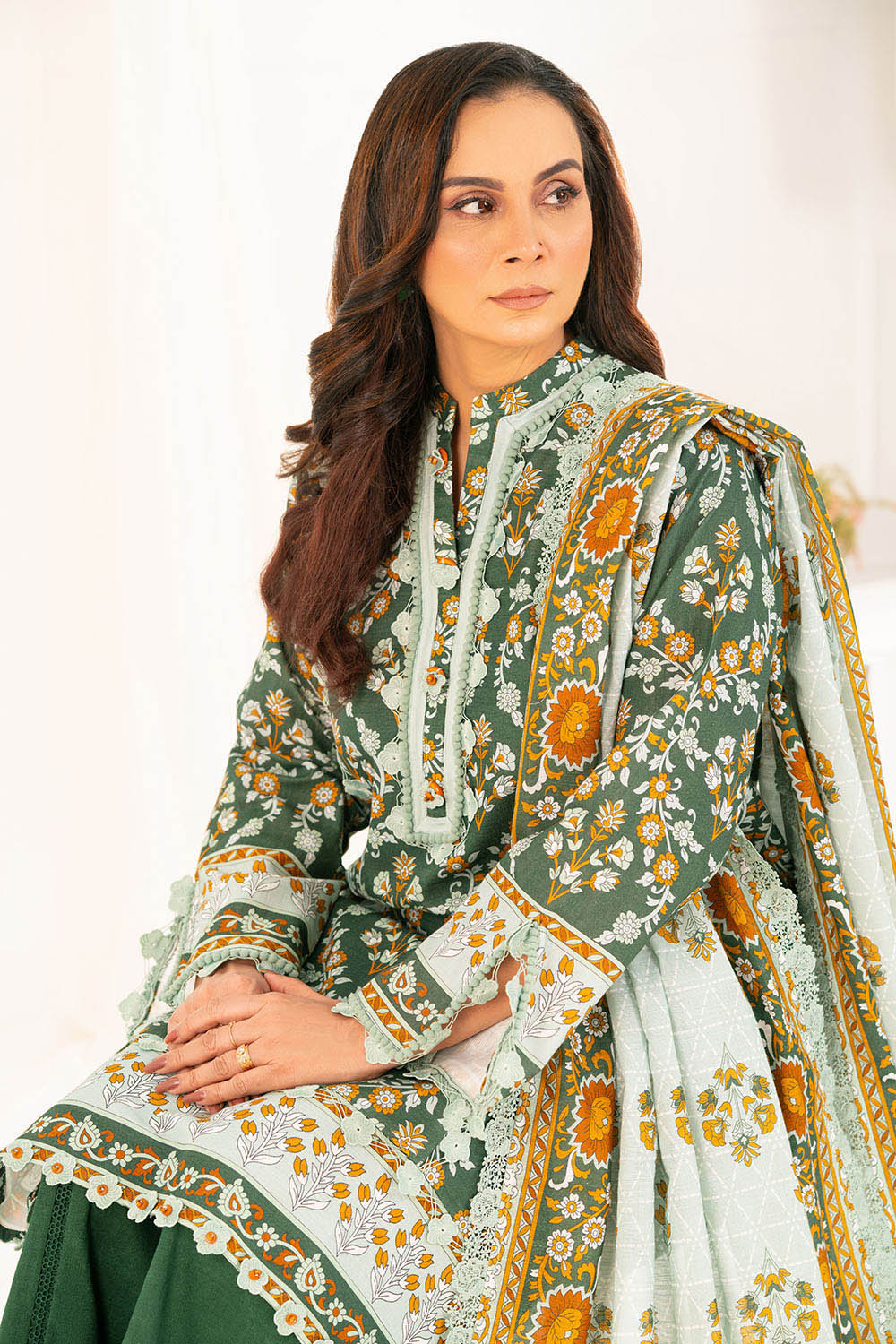 3 Piece Printed Khaddar Suit with Dupatta K-52083