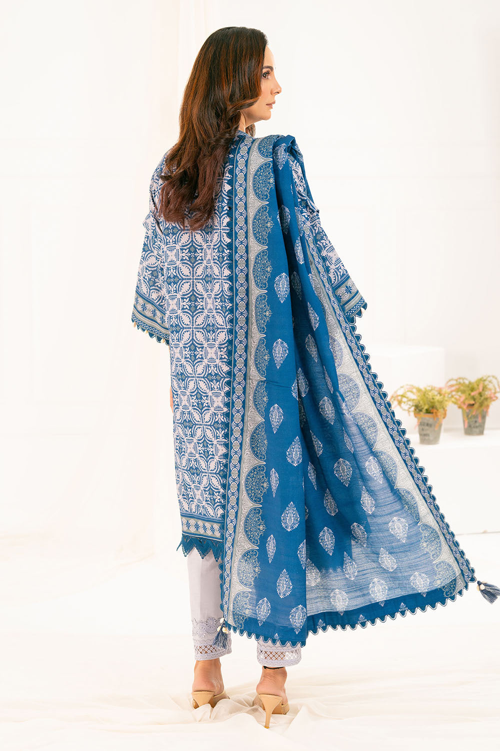 3 Piece Printed Khaddar Suit with Dupatta K-52085