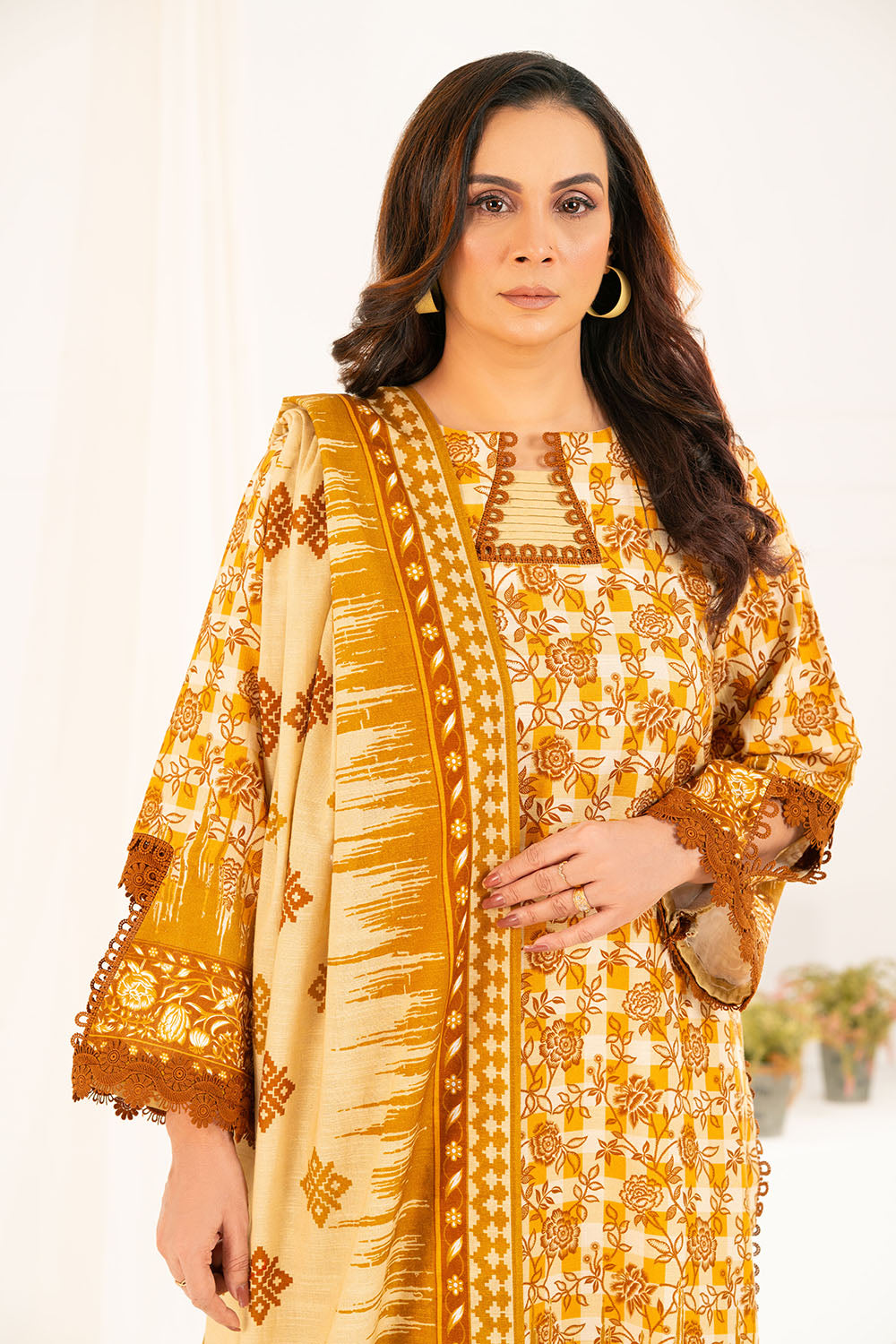 3 Piece Printed Khaddar Suit with Dupatta K-52087