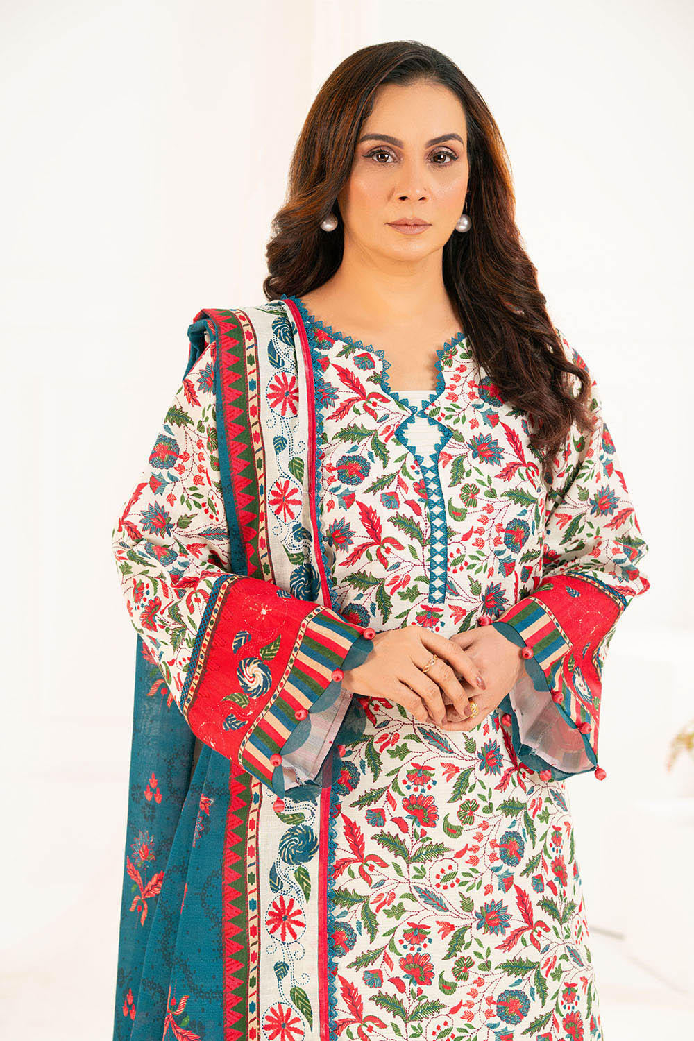 3 Piece Printed Khaddar Suit with Dupatta K-52089