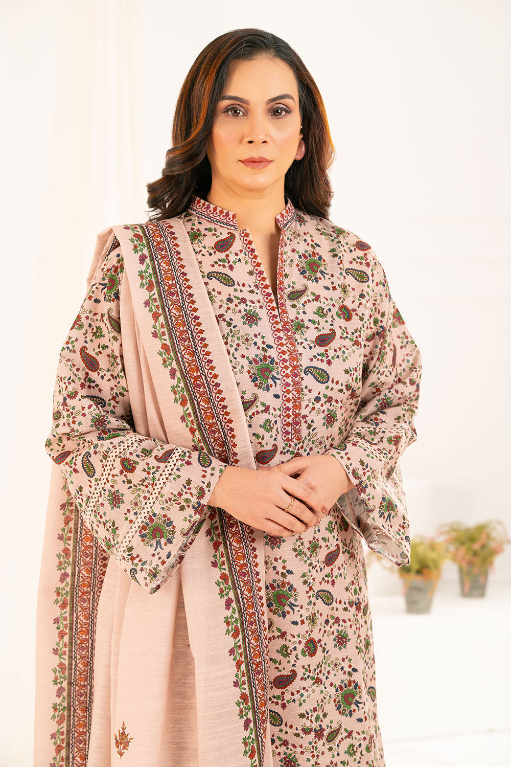 3 Piece Printed Khaddar Suit with Dupatta K-52091