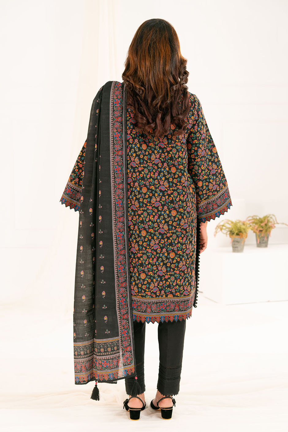 3 Piece Printed Khaddar Suit with Dupatta
