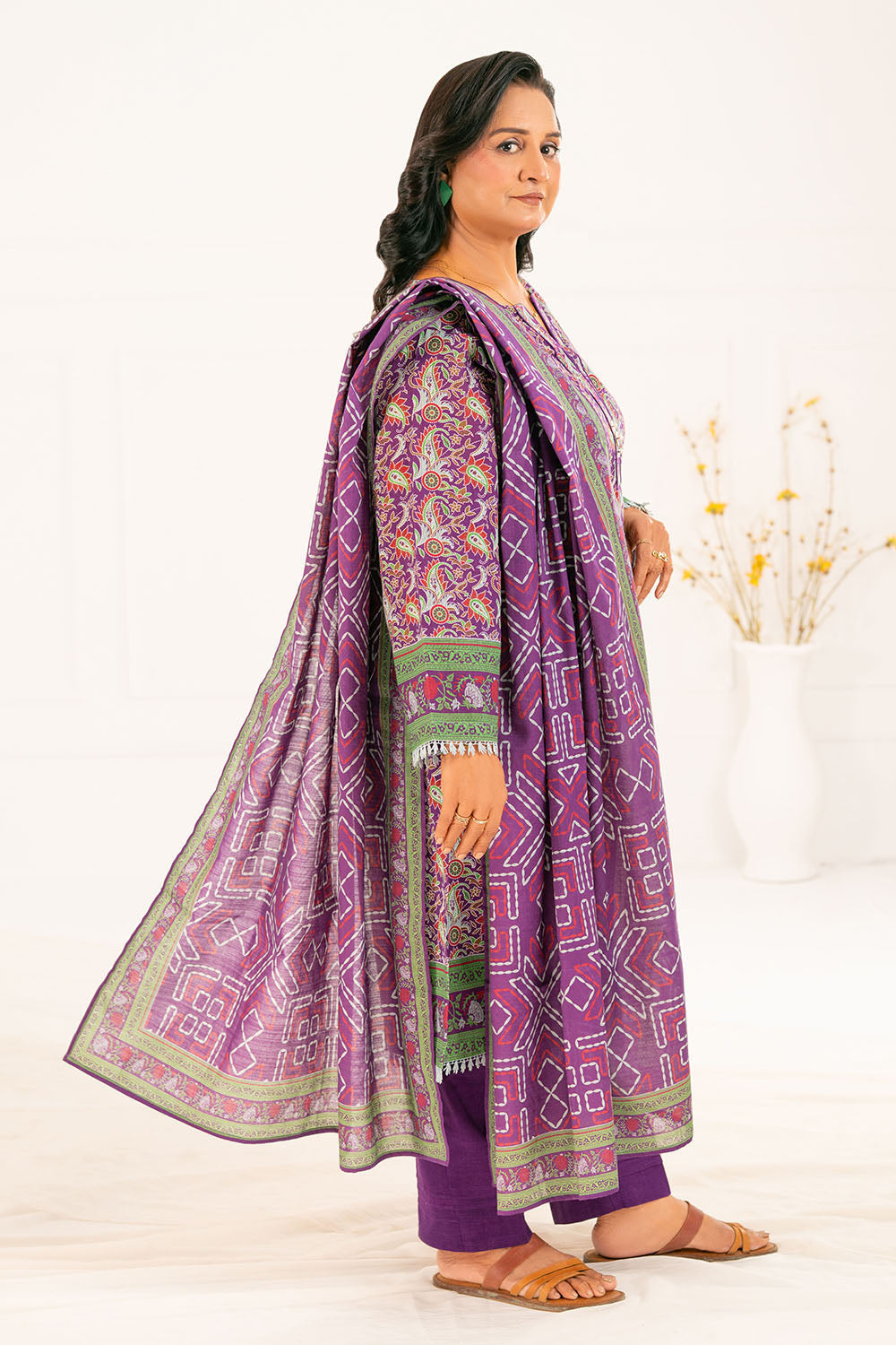 3 Piece Printed Khaddar Suit with Dupatta K-52112