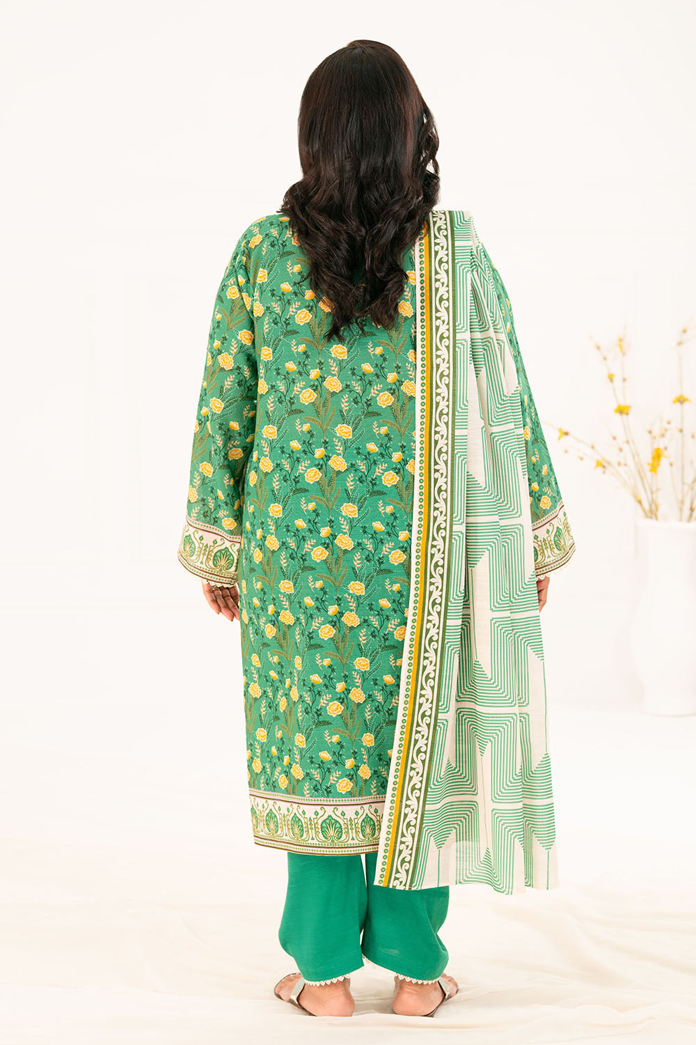 3 Piece Printed Khaddar Suit with Dupatta K-52115