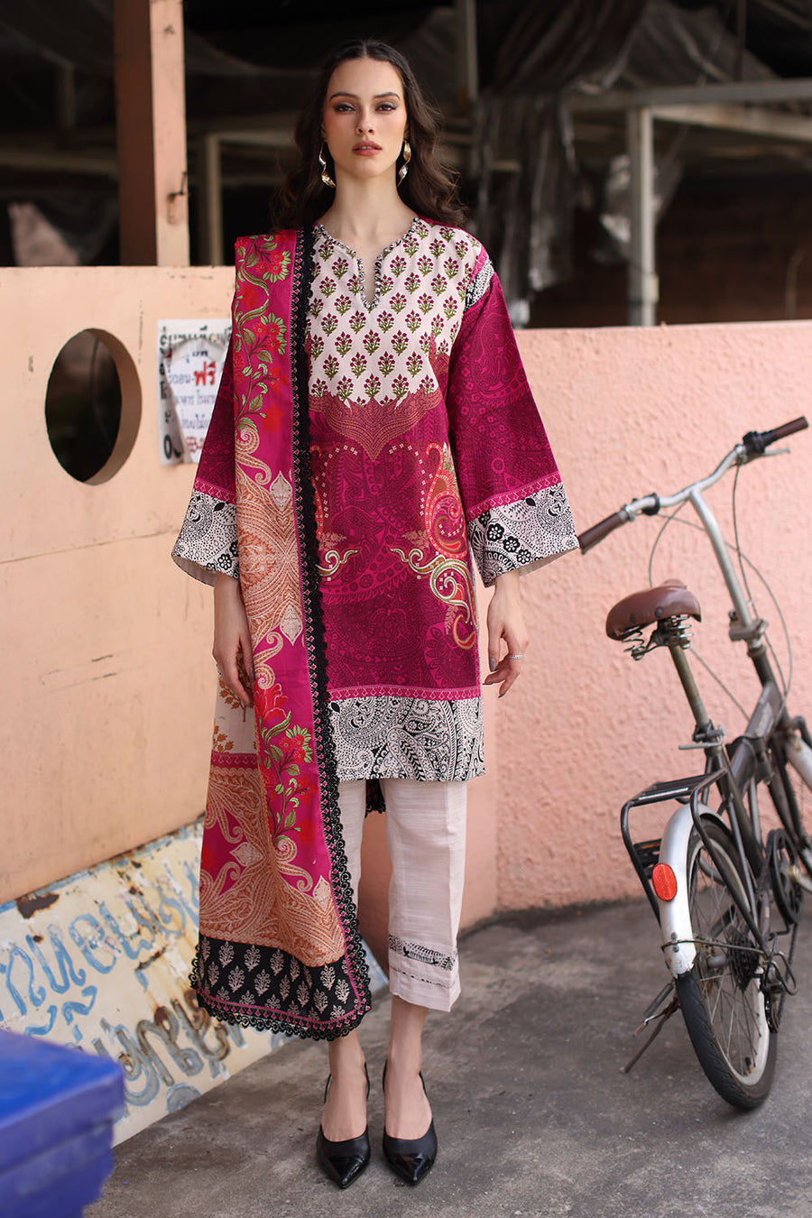 Retail Price: 4,990/-PKR