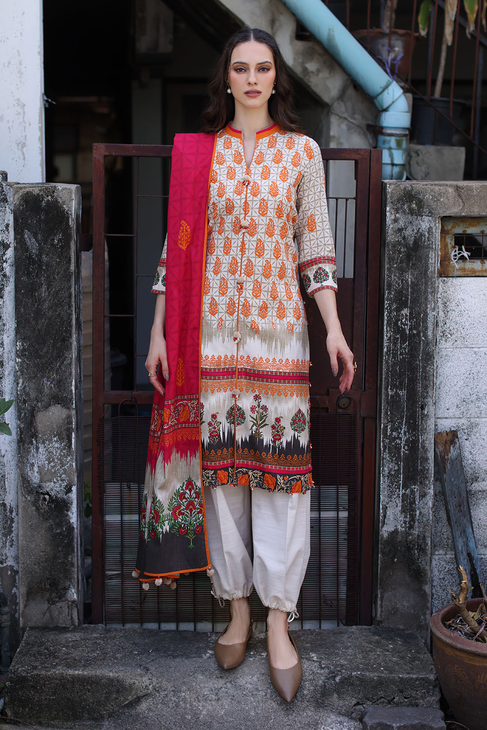 3 Piece Printed Khaddar Suit with Printed Khaddar Dupatta
