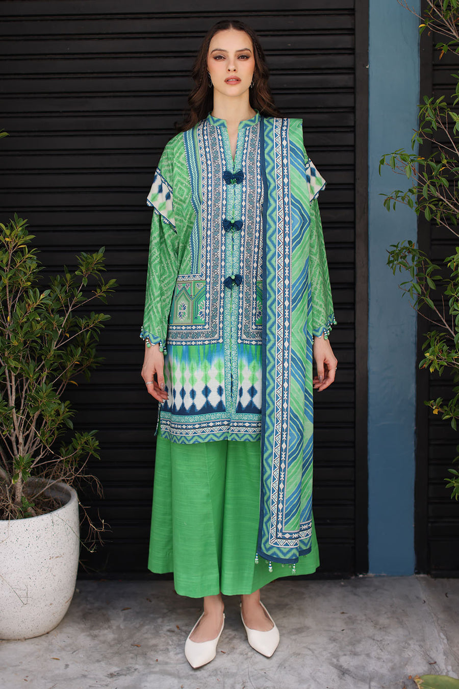 Retail Price: 4,990/-PKR