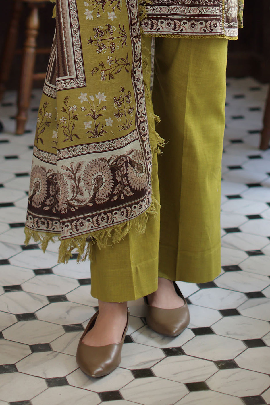 3 Piece Printed Khaddar Suit