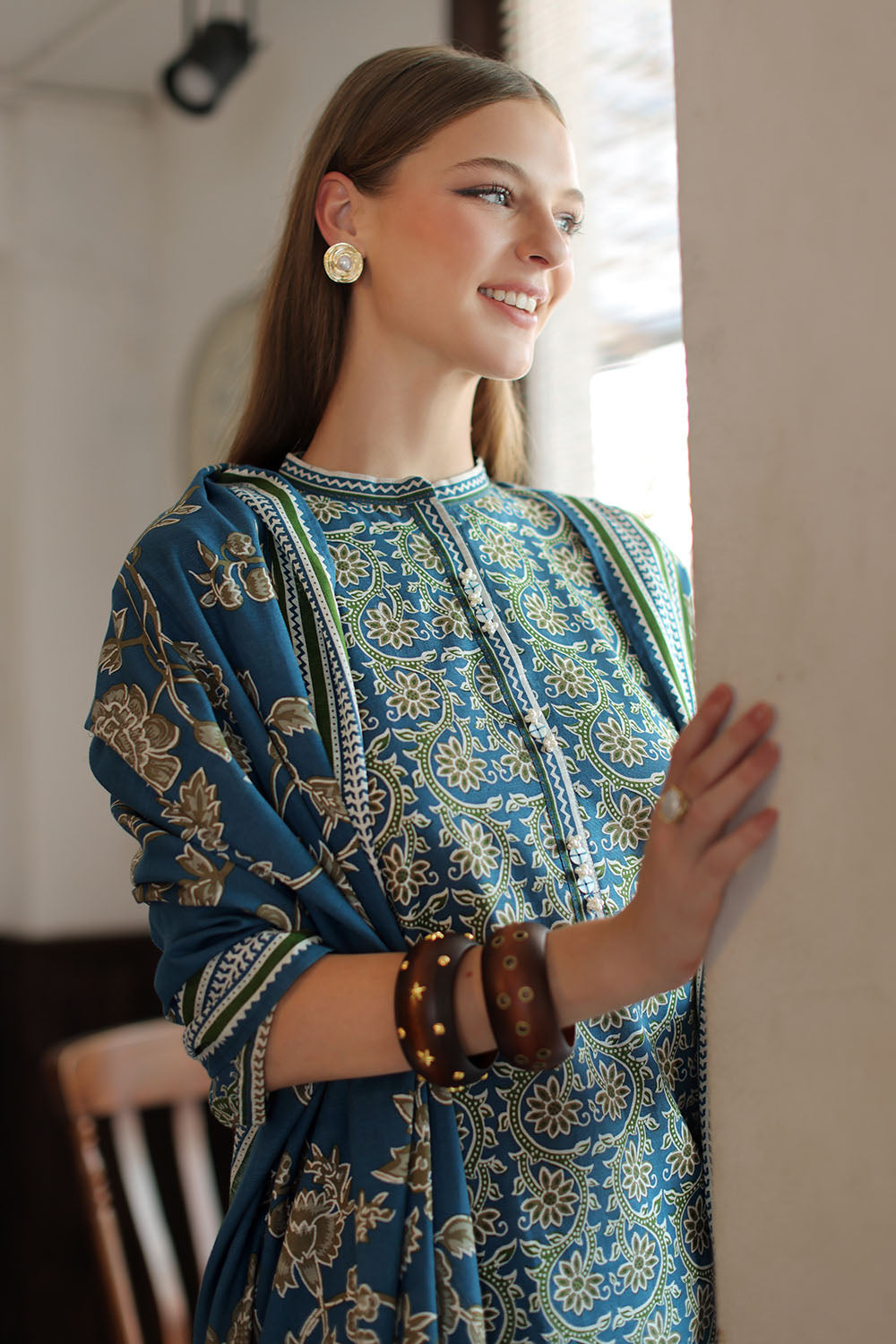 3 Piece Printed Khaddar Suit