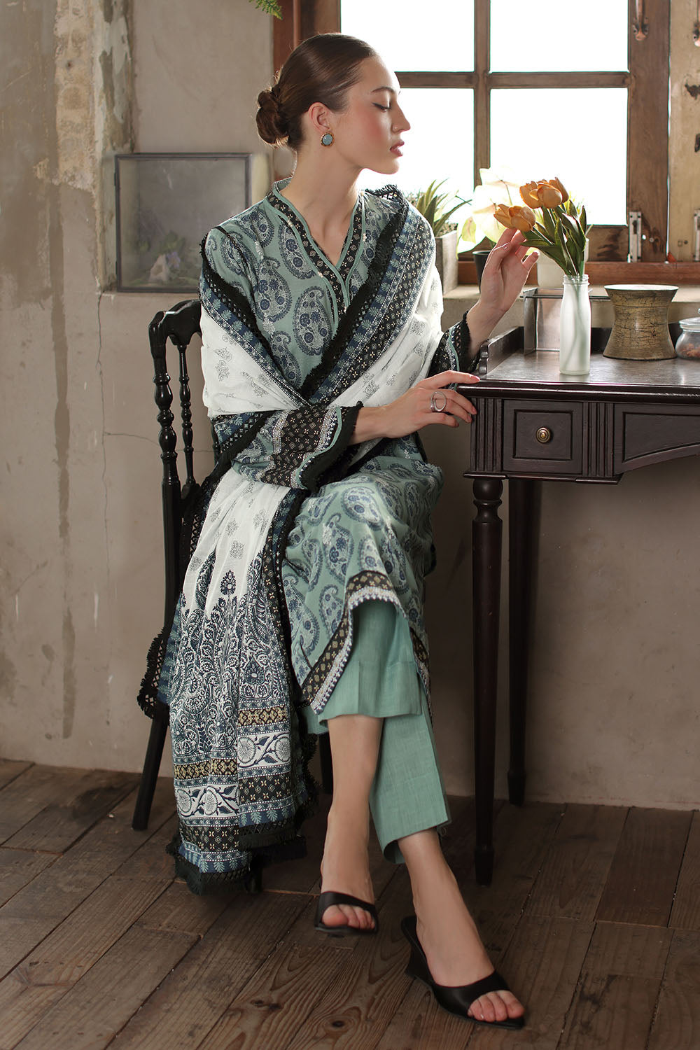 3 Piece Printed Khaddar Suit