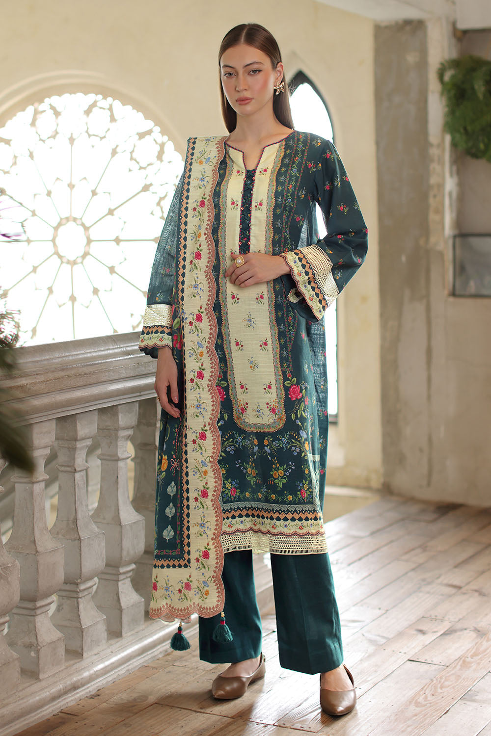 3 Piece Printed Khaddar Suit
