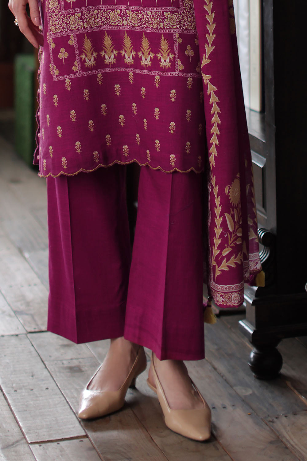 3 Piece Printed Khaddar Suit