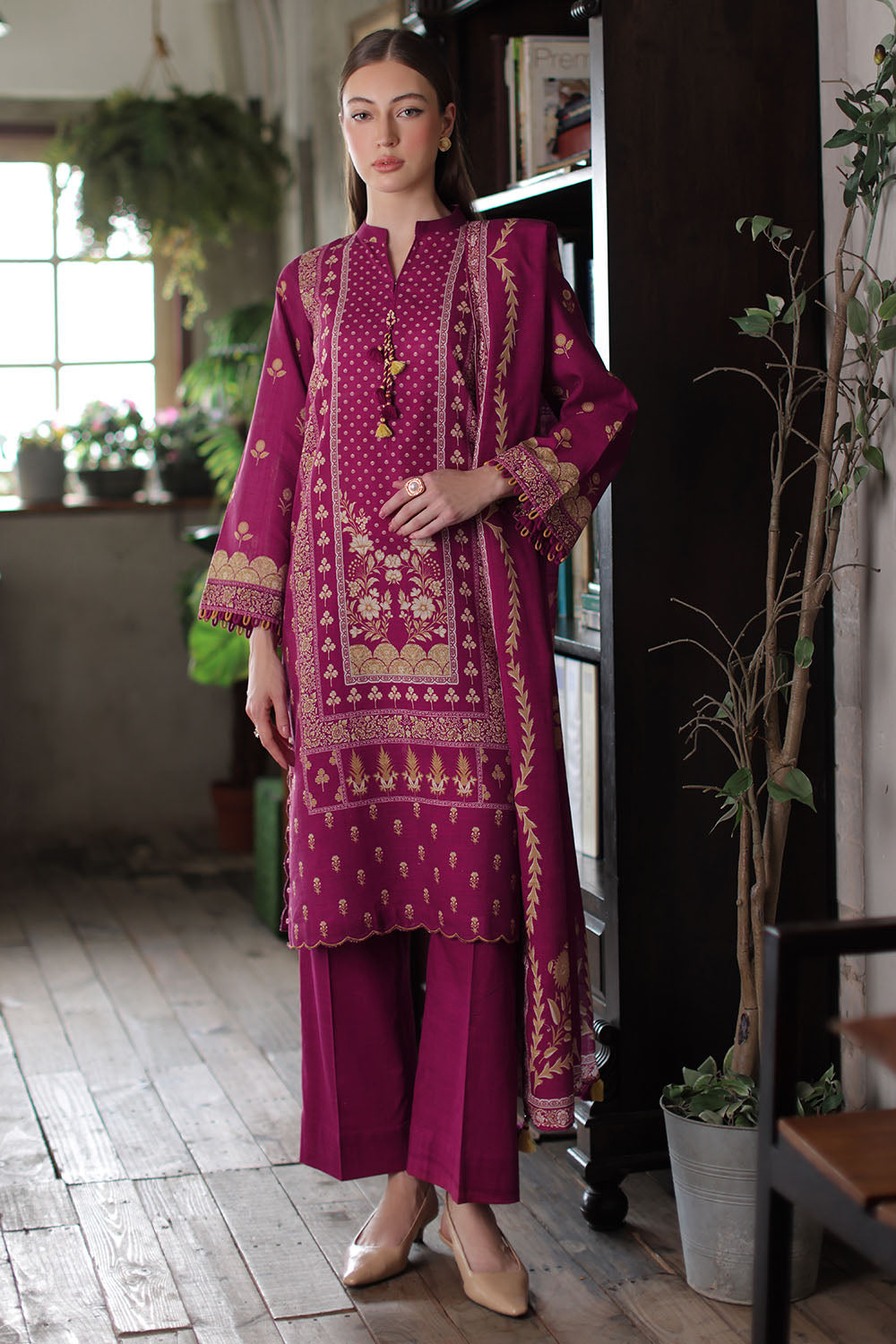 3 Piece Printed Khaddar Suit