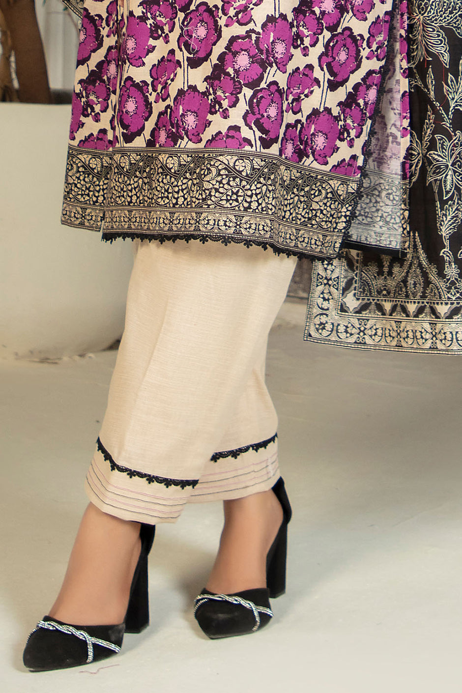 3 Piece Printed Khaddar Suit with Dupatta