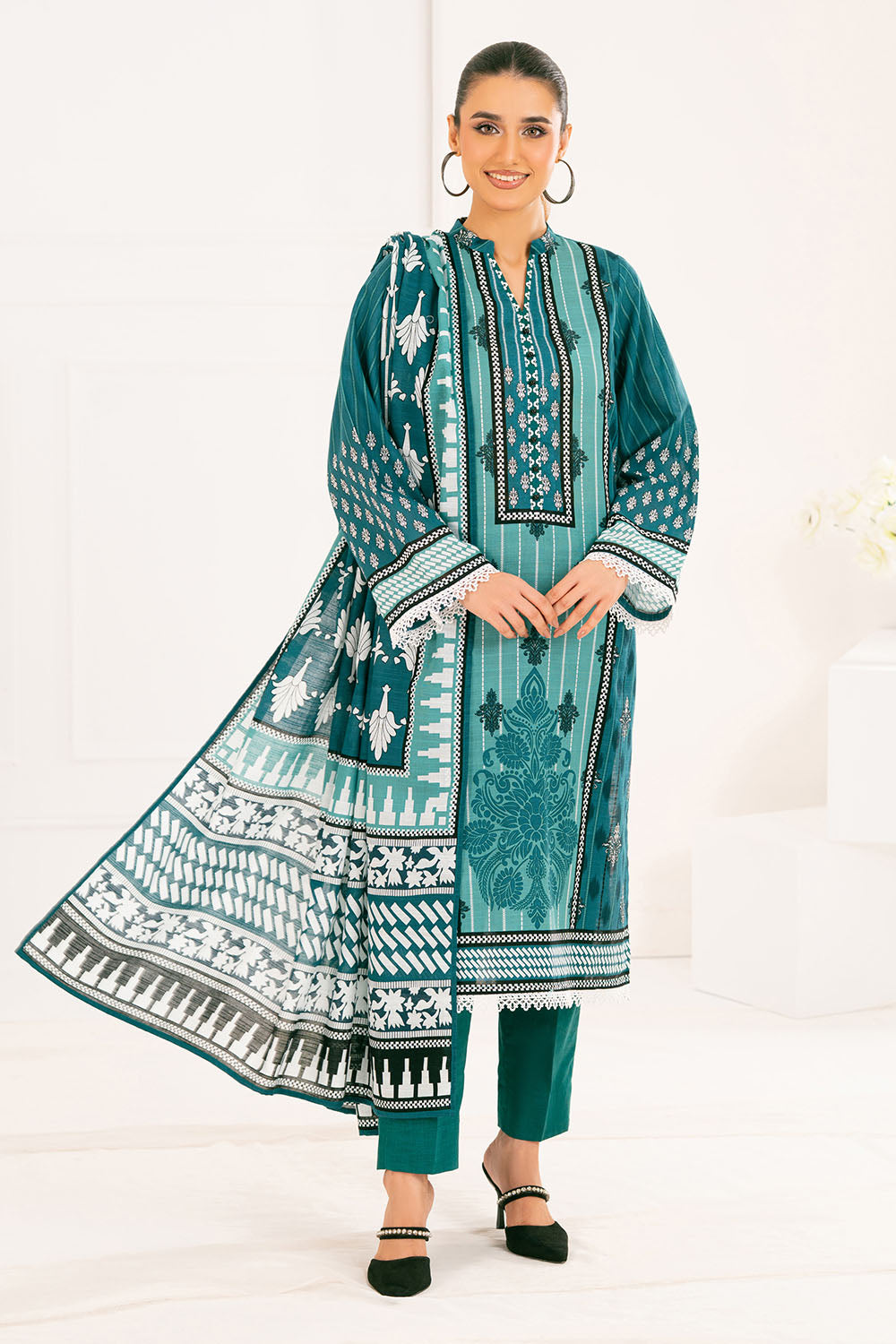 3 Piece Printed Khaddar Suit with Dupatta WNS-52020