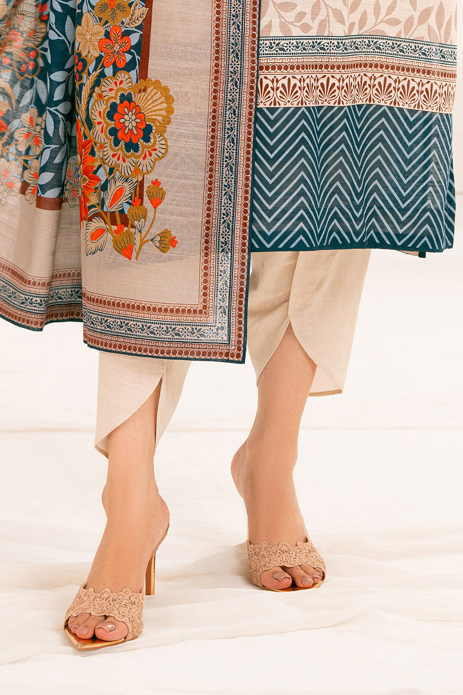 3 Piece Printed Khaddar Suit with Dupatta