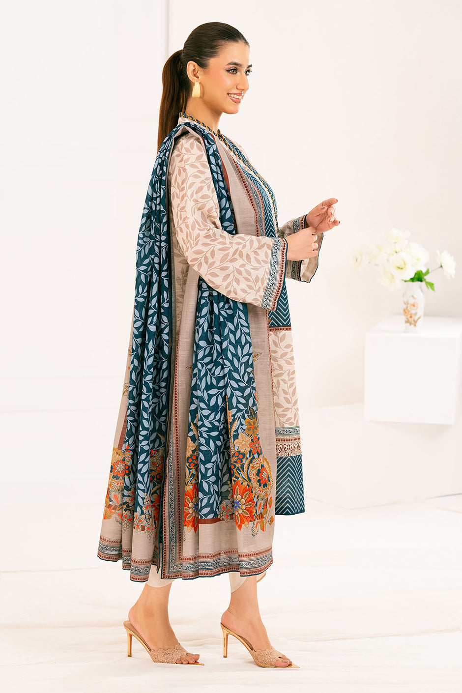 3 Piece Printed Khaddar Suit with Dupatta