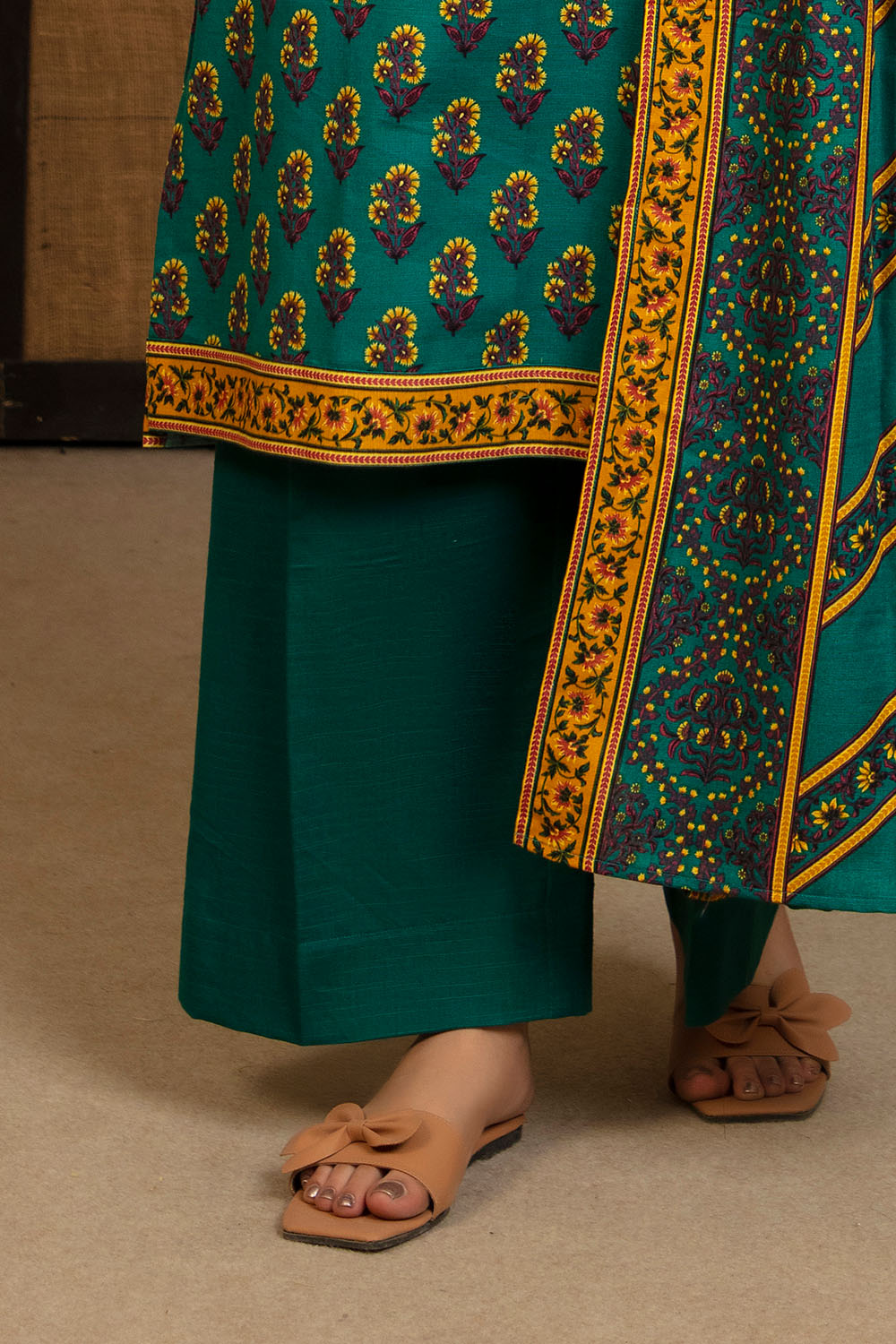 3 Piece Printed Khaddar Suit with Dupatta WNS-52060